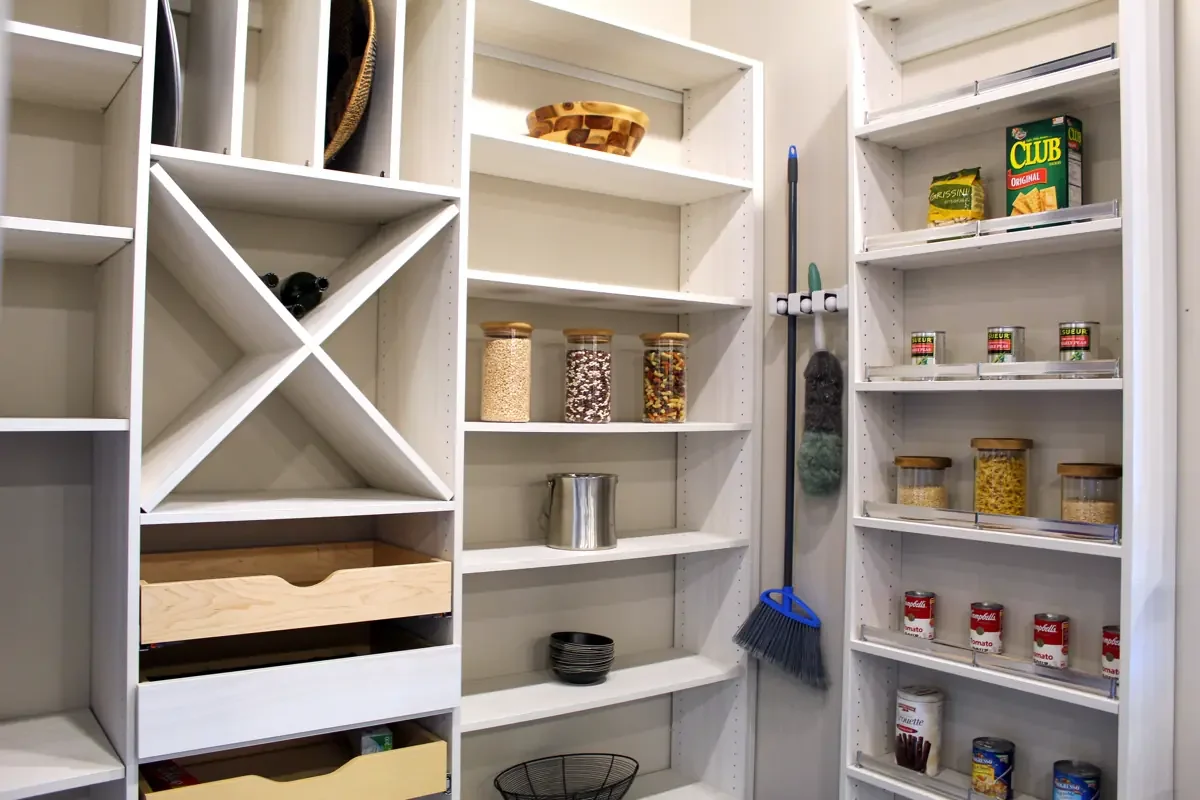 Pantry 6