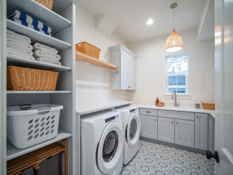 Laundry Room 3